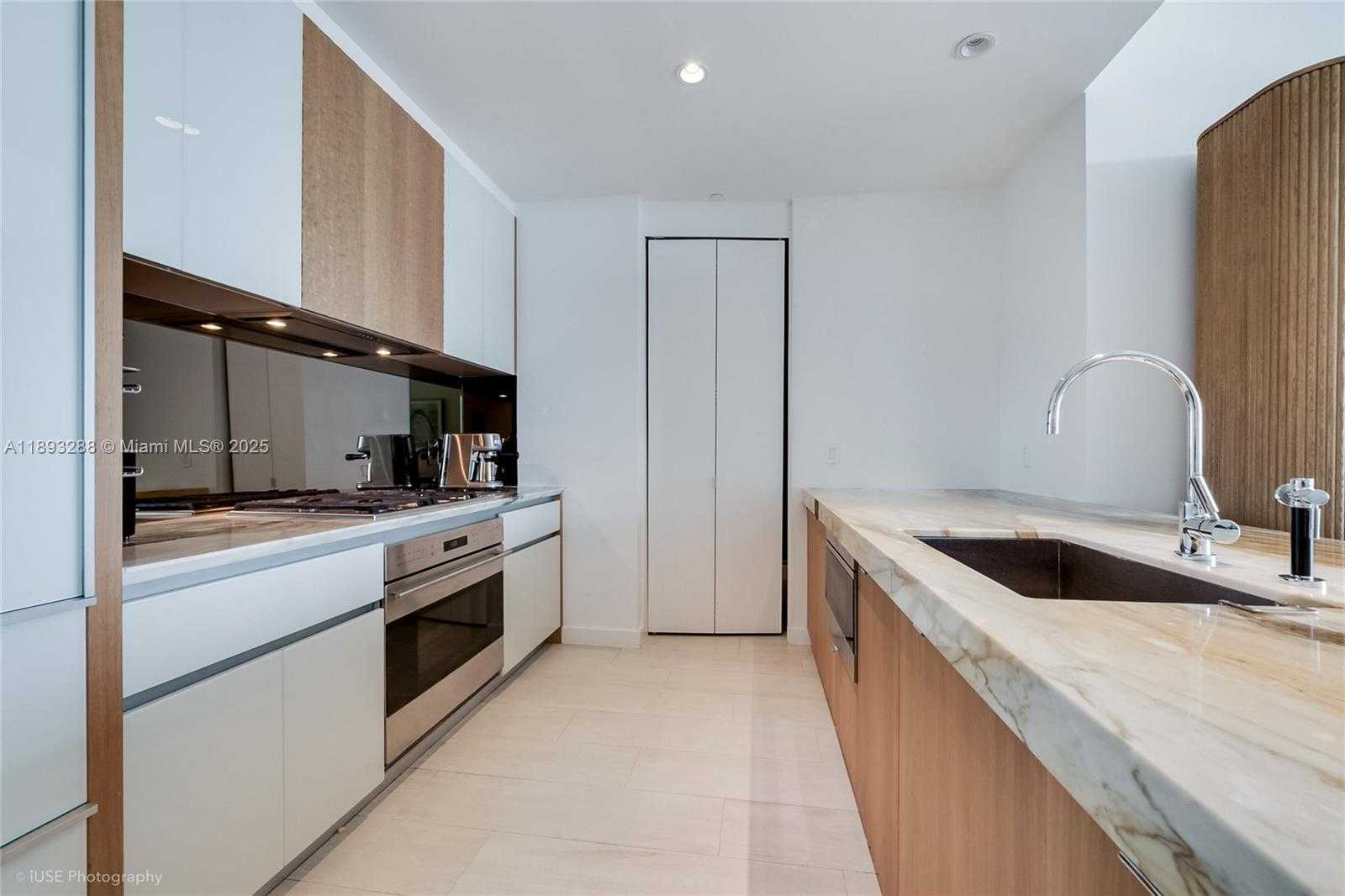 Small Image of 2831 SOUTH BAYSHORE DR #2102, Miami Number 6