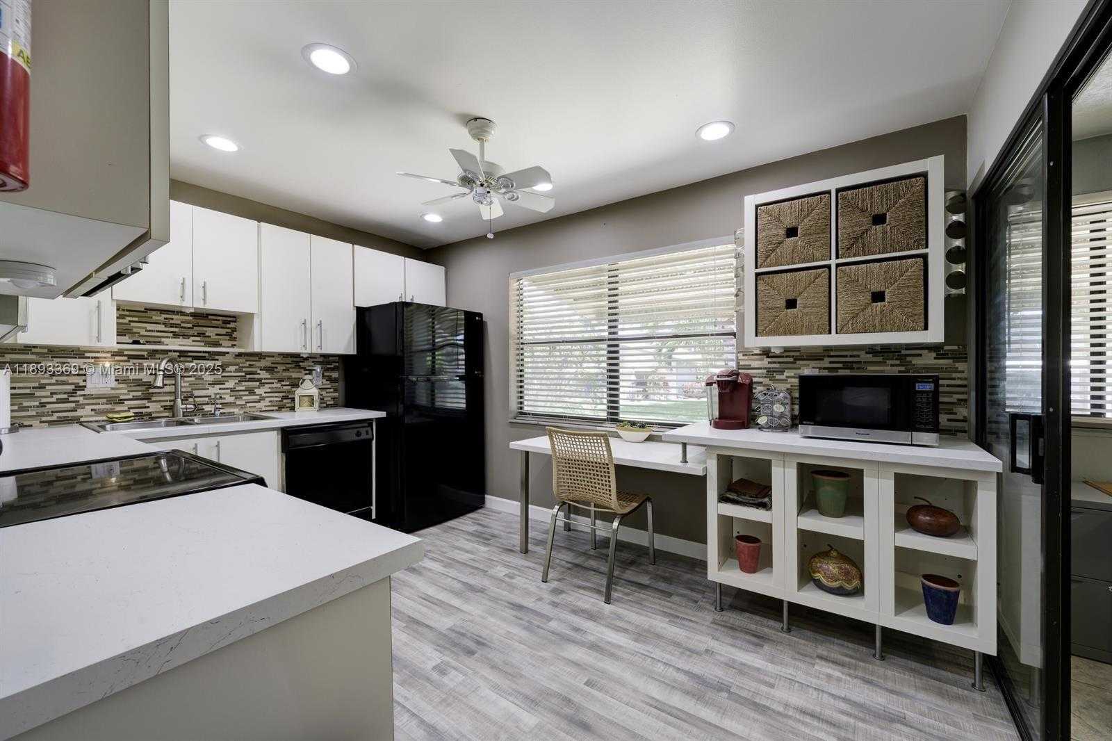 Small Image of 1731 PALMLAND DR #1, Boynton Beach Number 18