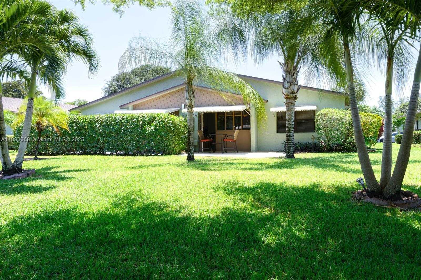 Small Image of 1731 PALMLAND DR #1, Boynton Beach Number 22