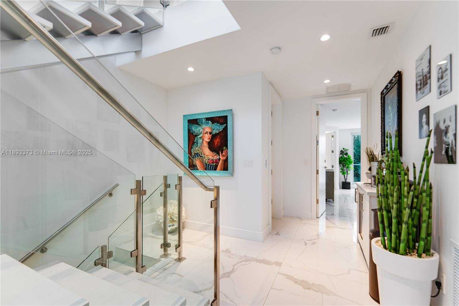 Small Image of 259 SHORE CT, Lauderdale By The Sea Number 28