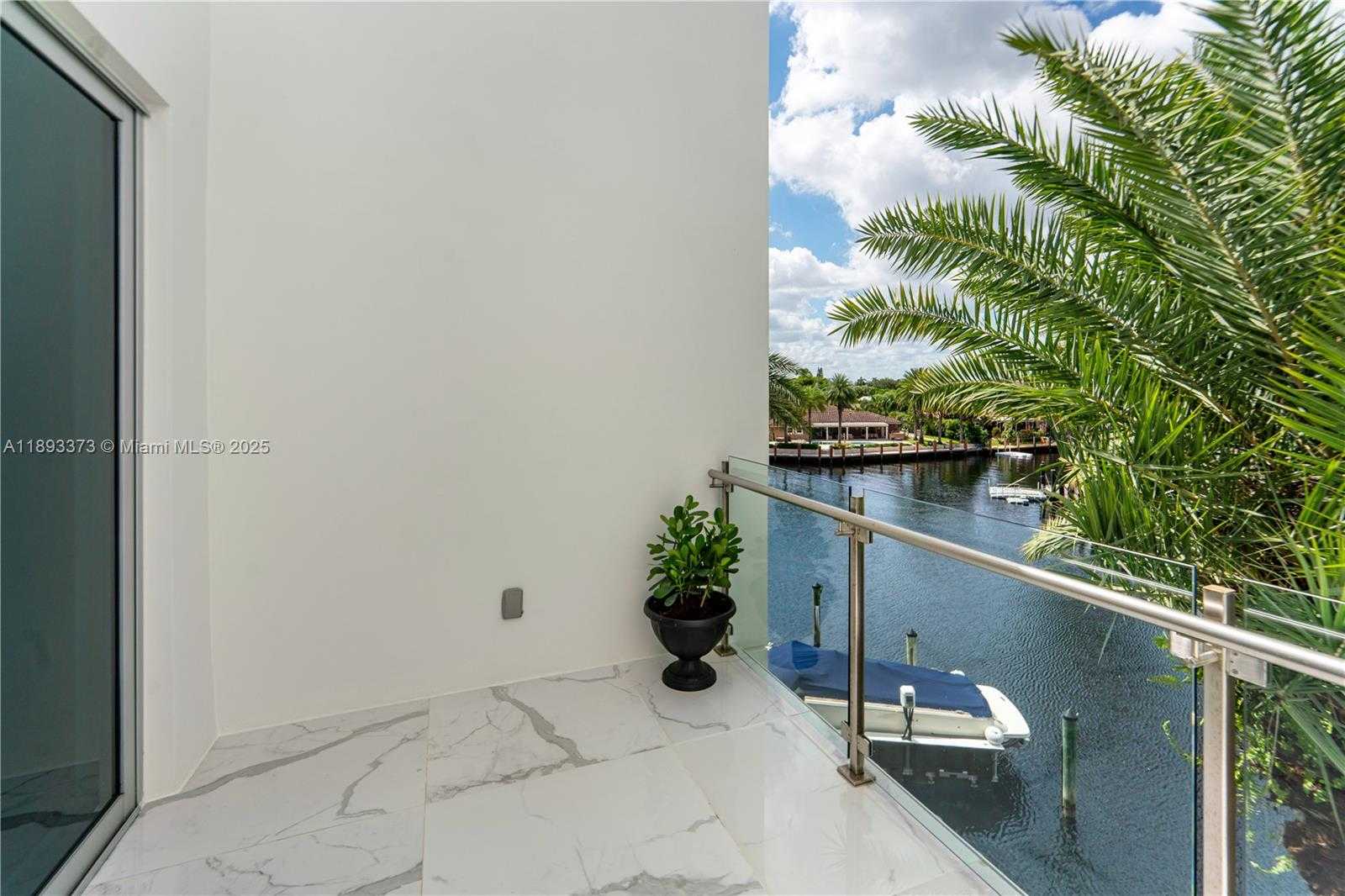 Small Image of 259 SHORE CT, Lauderdale By The Sea Number 31