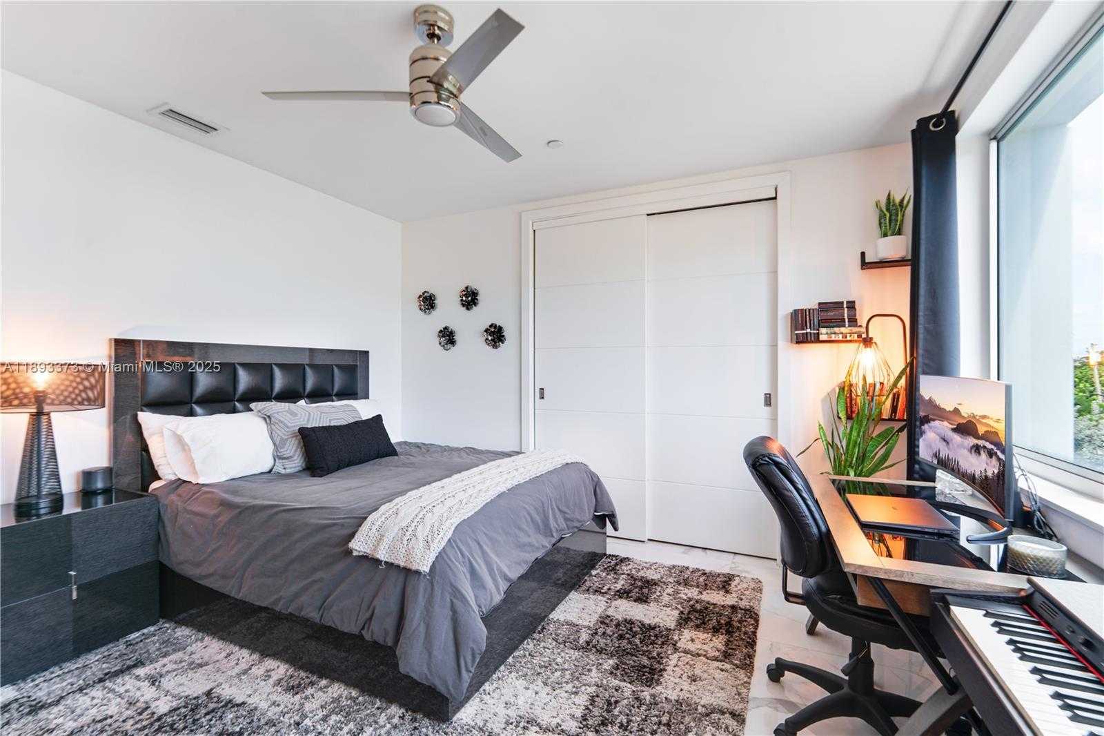 Small Image of 259 SHORE CT, Lauderdale By The Sea Number 38