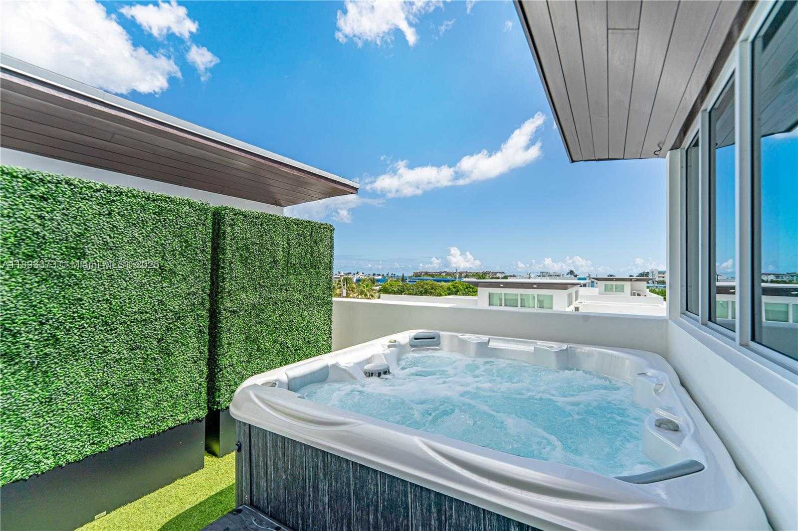 Small Image of 259 SHORE CT, Lauderdale By The Sea Number 42