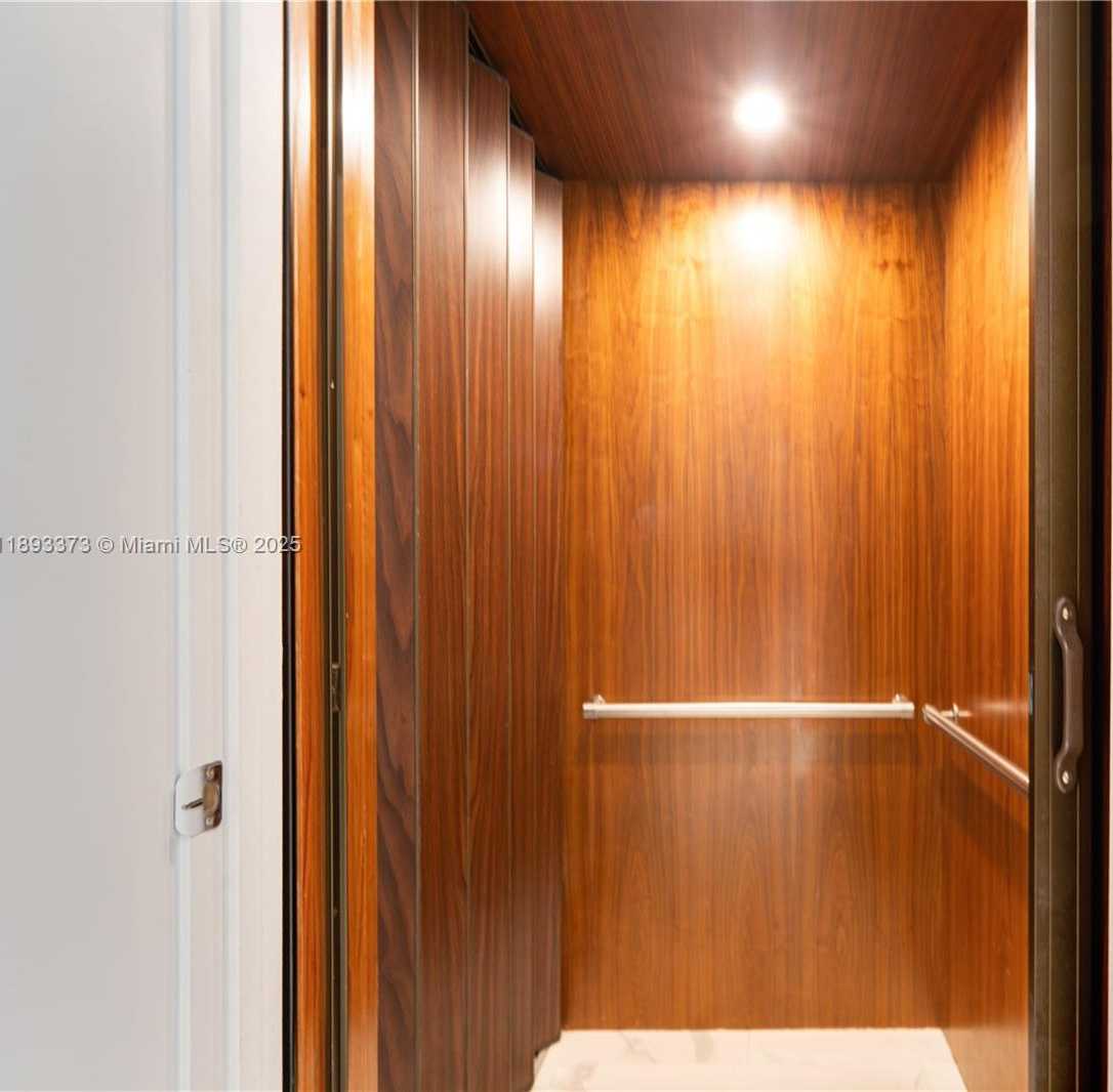 Small Image of 259 SHORE CT, Lauderdale By The Sea Number 48