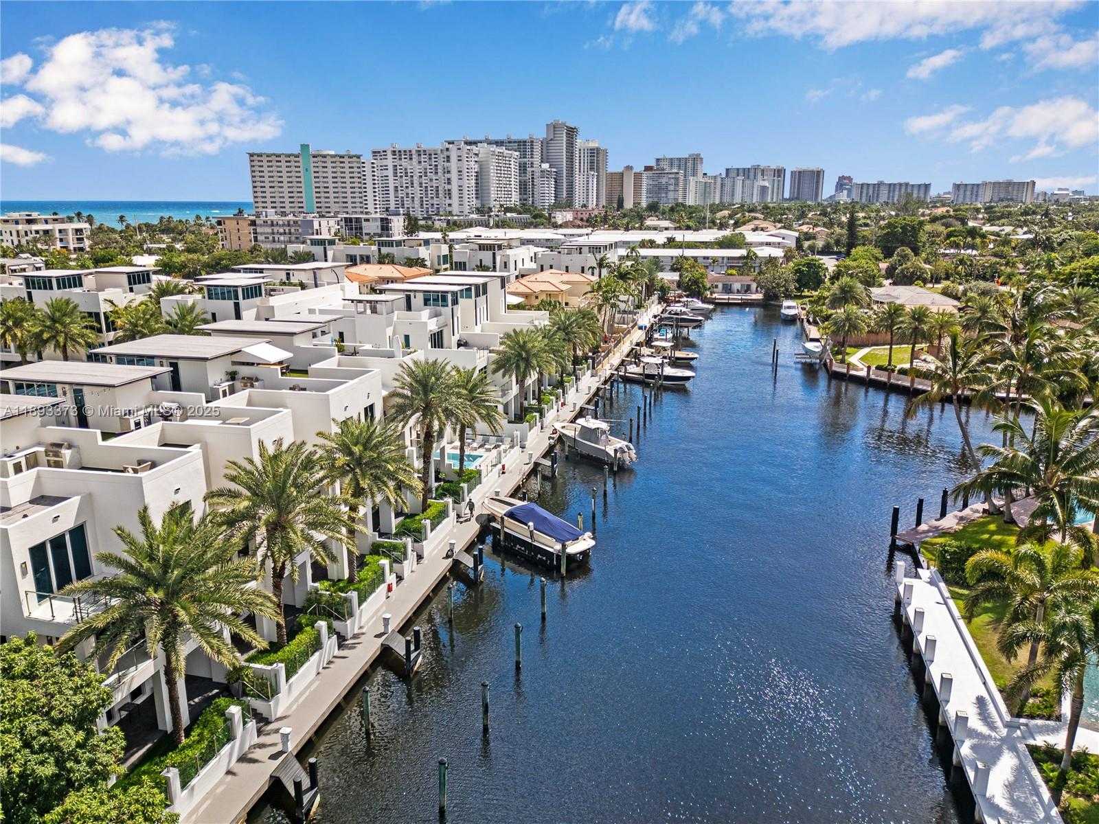Small Image of 259 SHORE CT, Lauderdale By The Sea Number 5