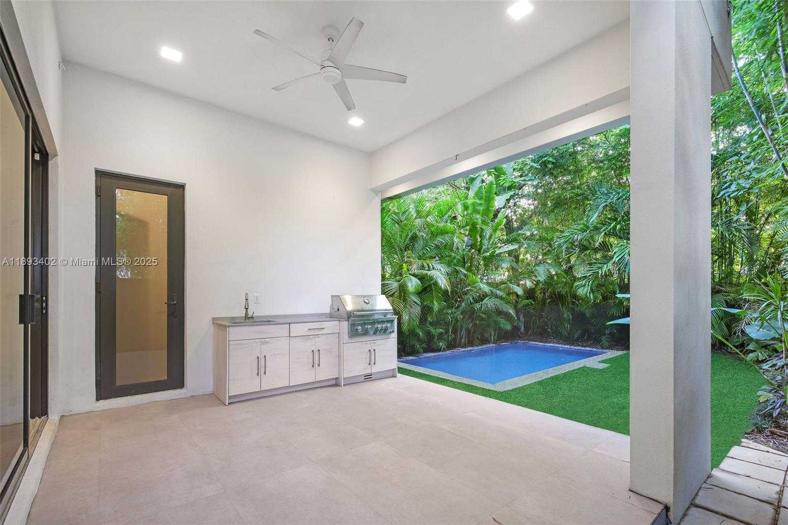 Small Image of 3063 ELIZABETH ST, Miami Number 15