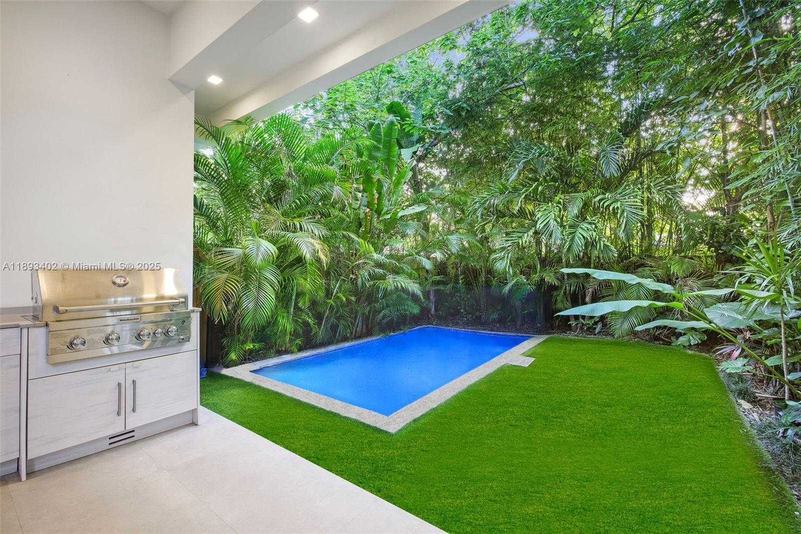Small Image of 3063 ELIZABETH ST, Miami Number 16