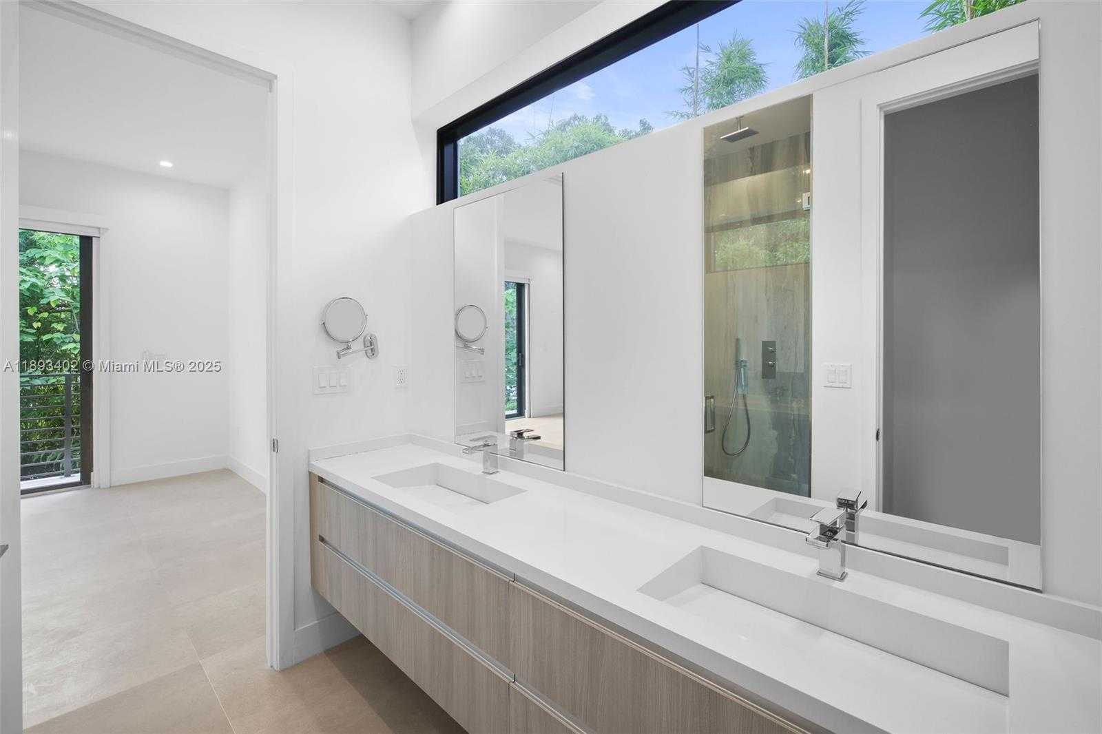 Small Image of 3063 ELIZABETH ST, Miami Number 22