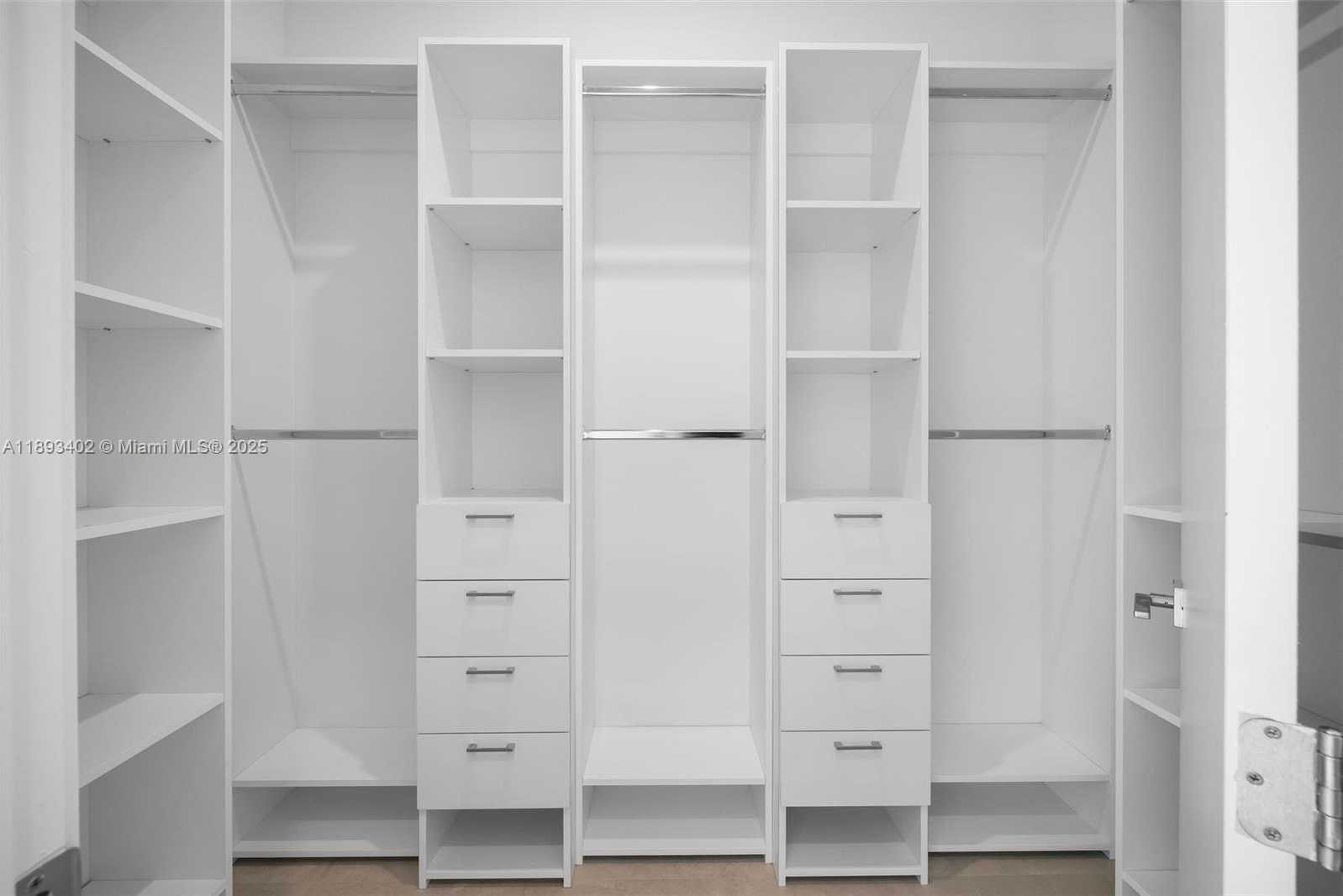 Small Image of 3063 ELIZABETH ST, Miami Number 24
