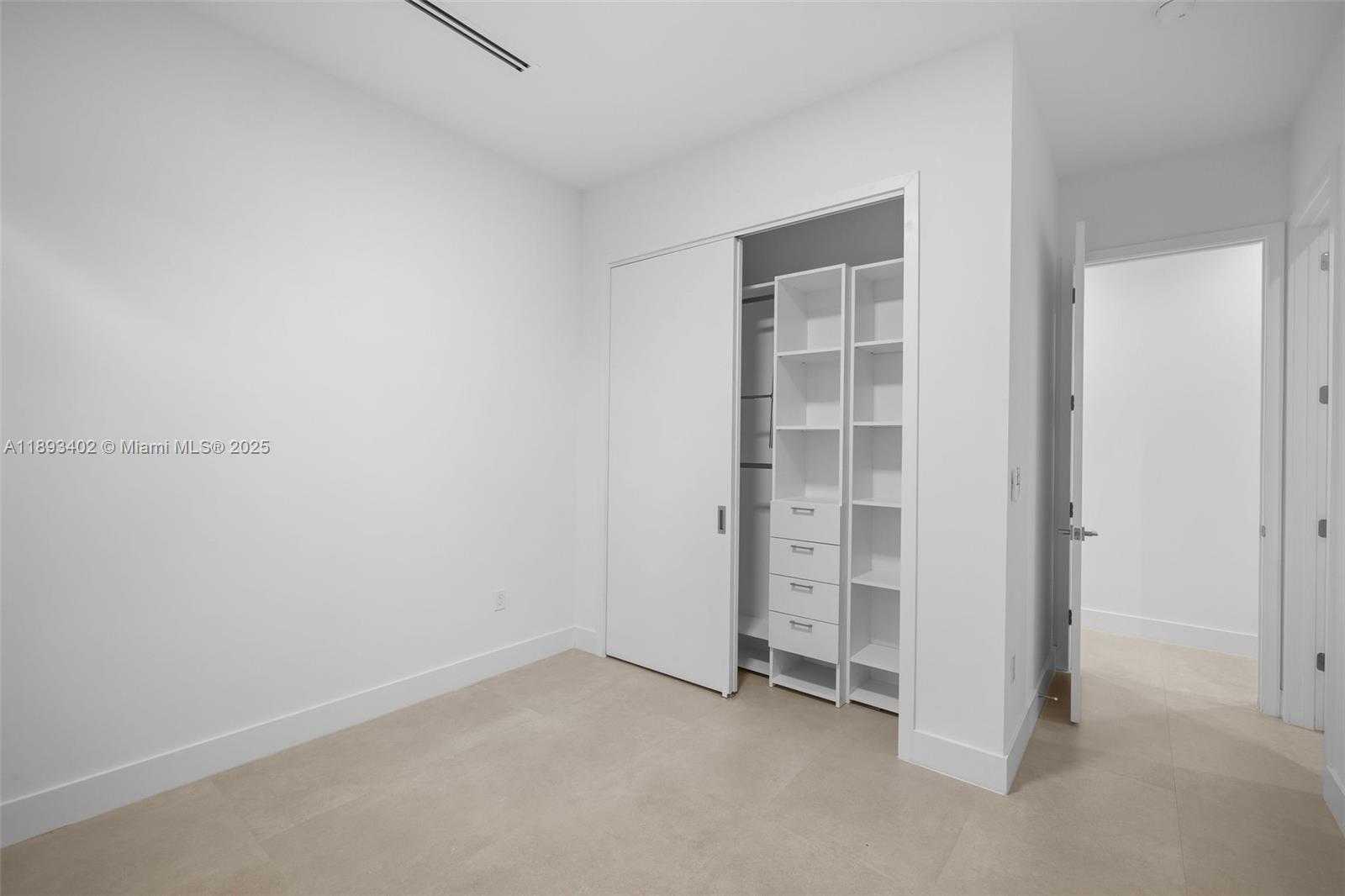 Small Image of 3063 ELIZABETH ST, Miami Number 26