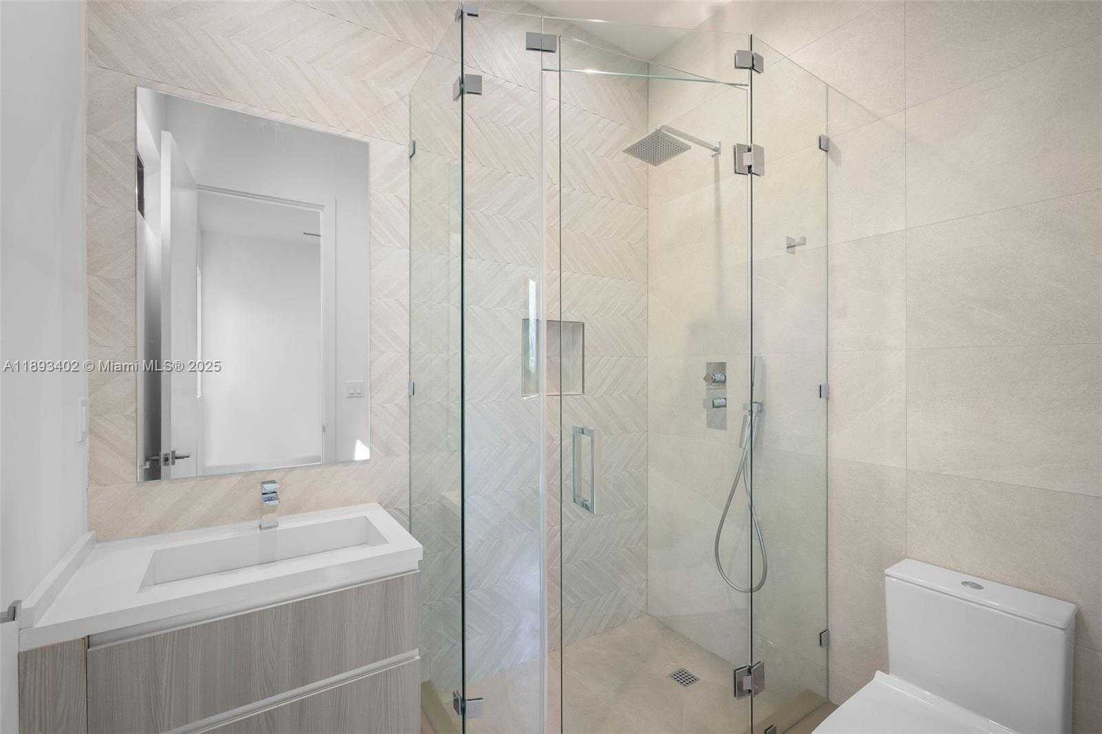 Small Image of 3063 ELIZABETH ST, Miami Number 27