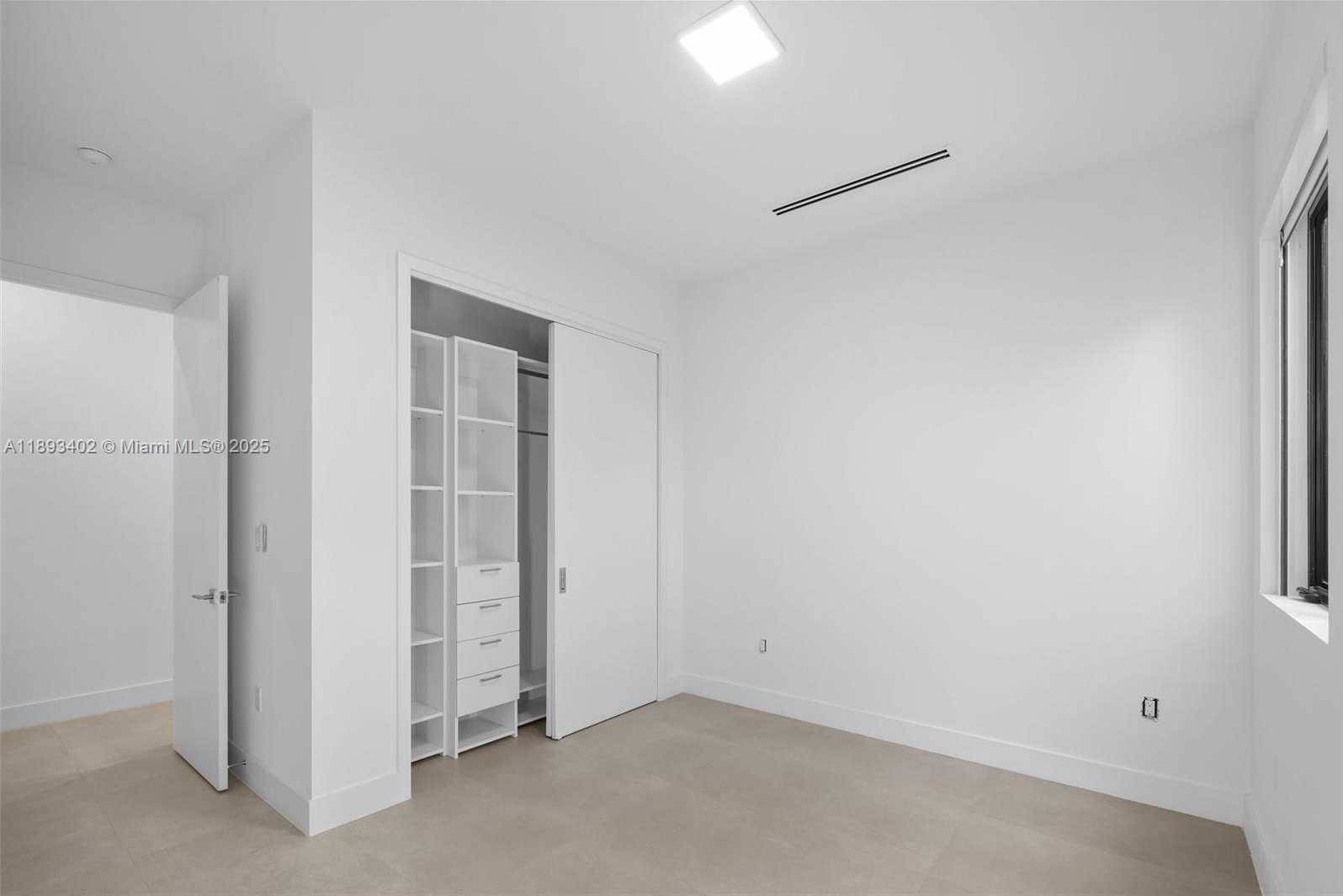 Small Image of 3063 ELIZABETH ST, Miami Number 29