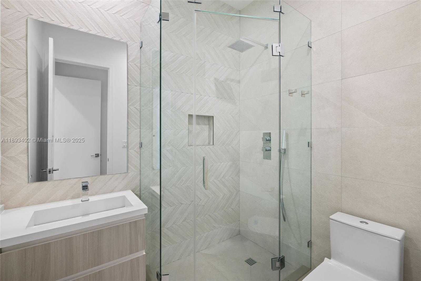 Small Image of 3063 ELIZABETH ST, Miami Number 30