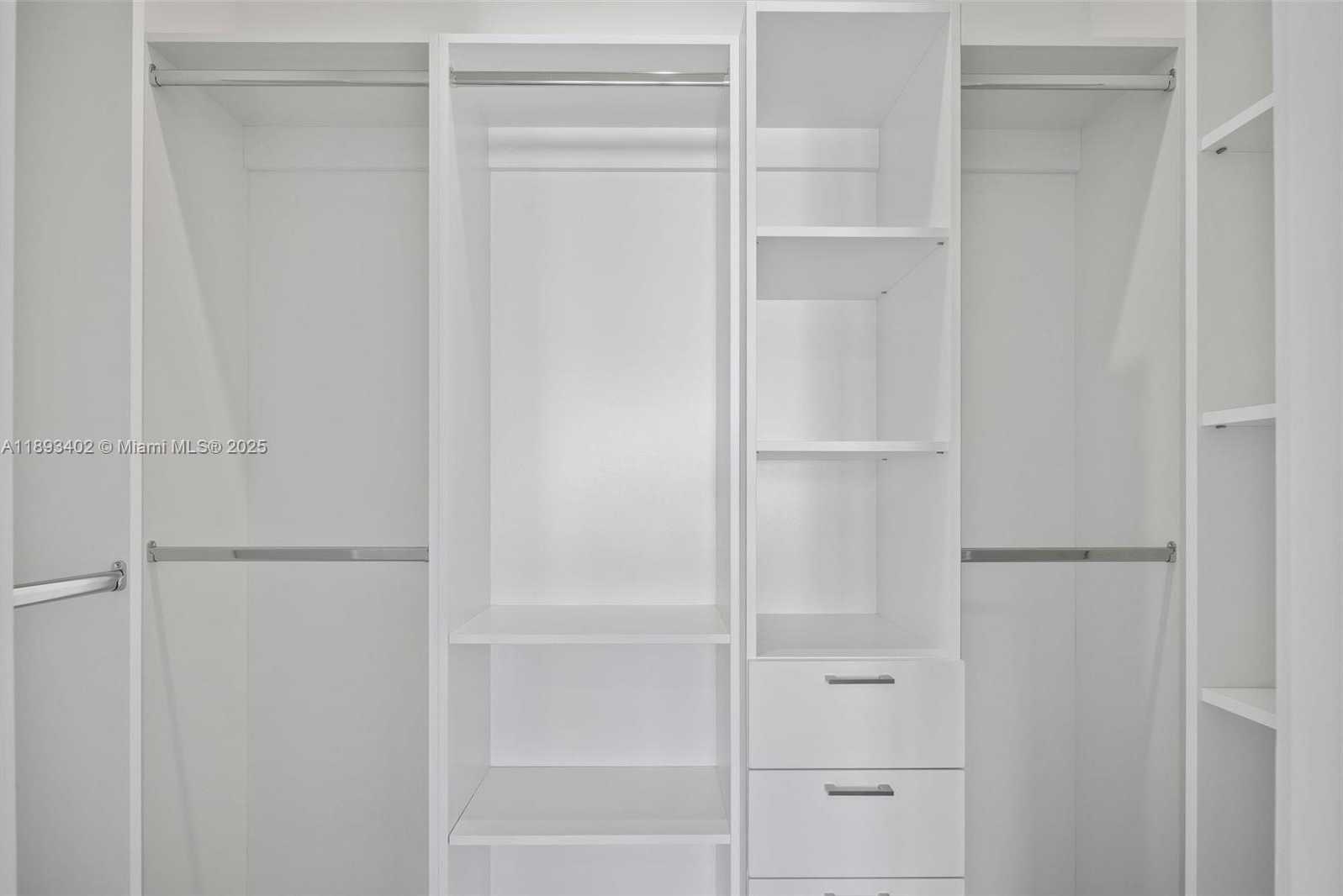 Small Image of 3063 ELIZABETH ST, Miami Number 34