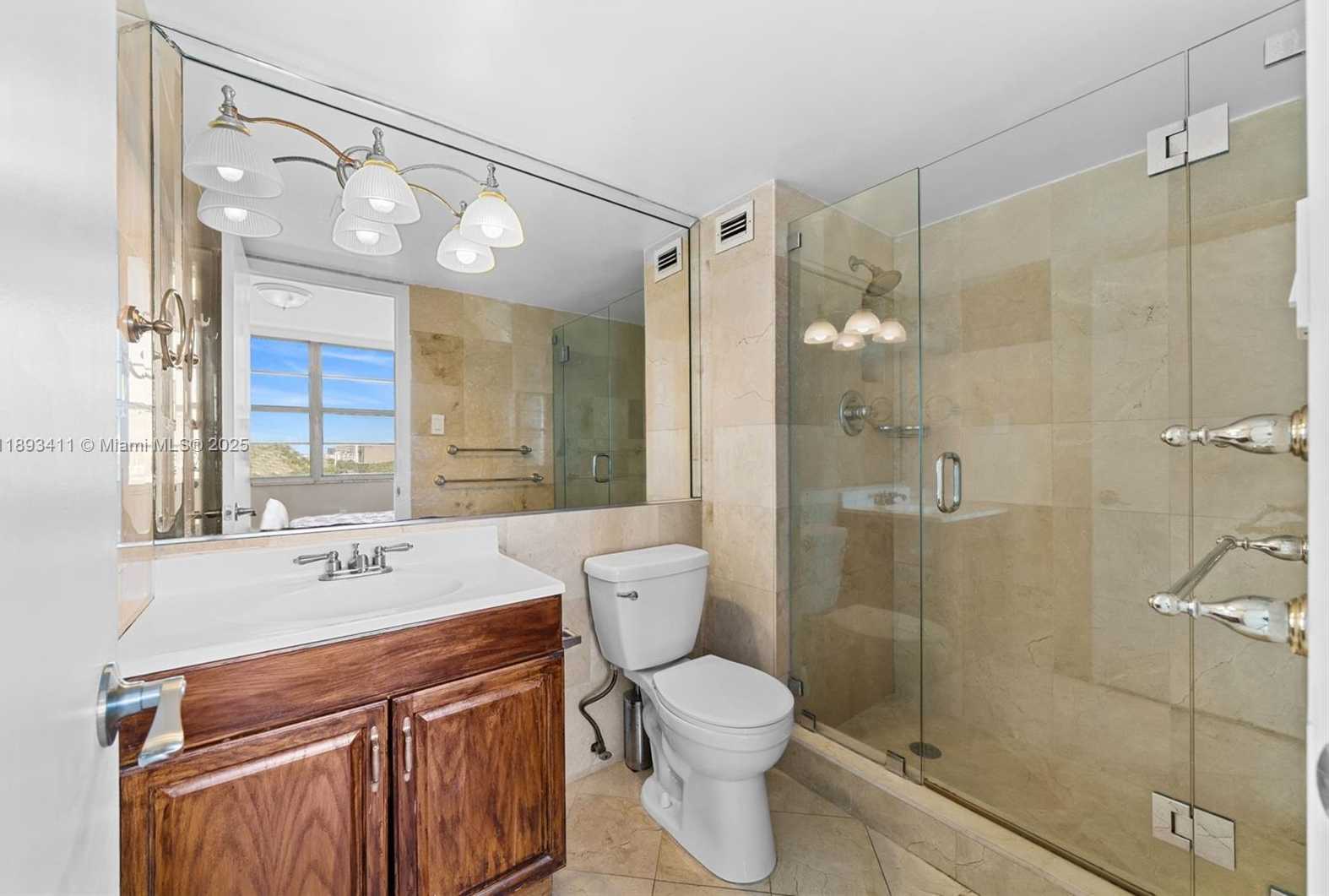 Small Image of 18011 BISCAYNE BLVD #902, Aventura Number 12