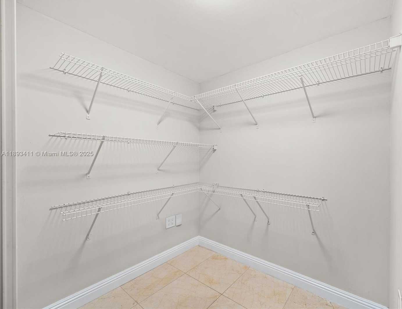 Small Image of 18011 BISCAYNE BLVD #902, Aventura Number 13