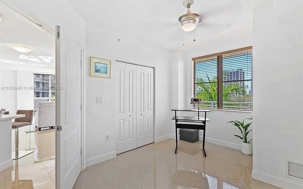 Small Image of 1830 RADIUS DR #314, Hollywood Number 13