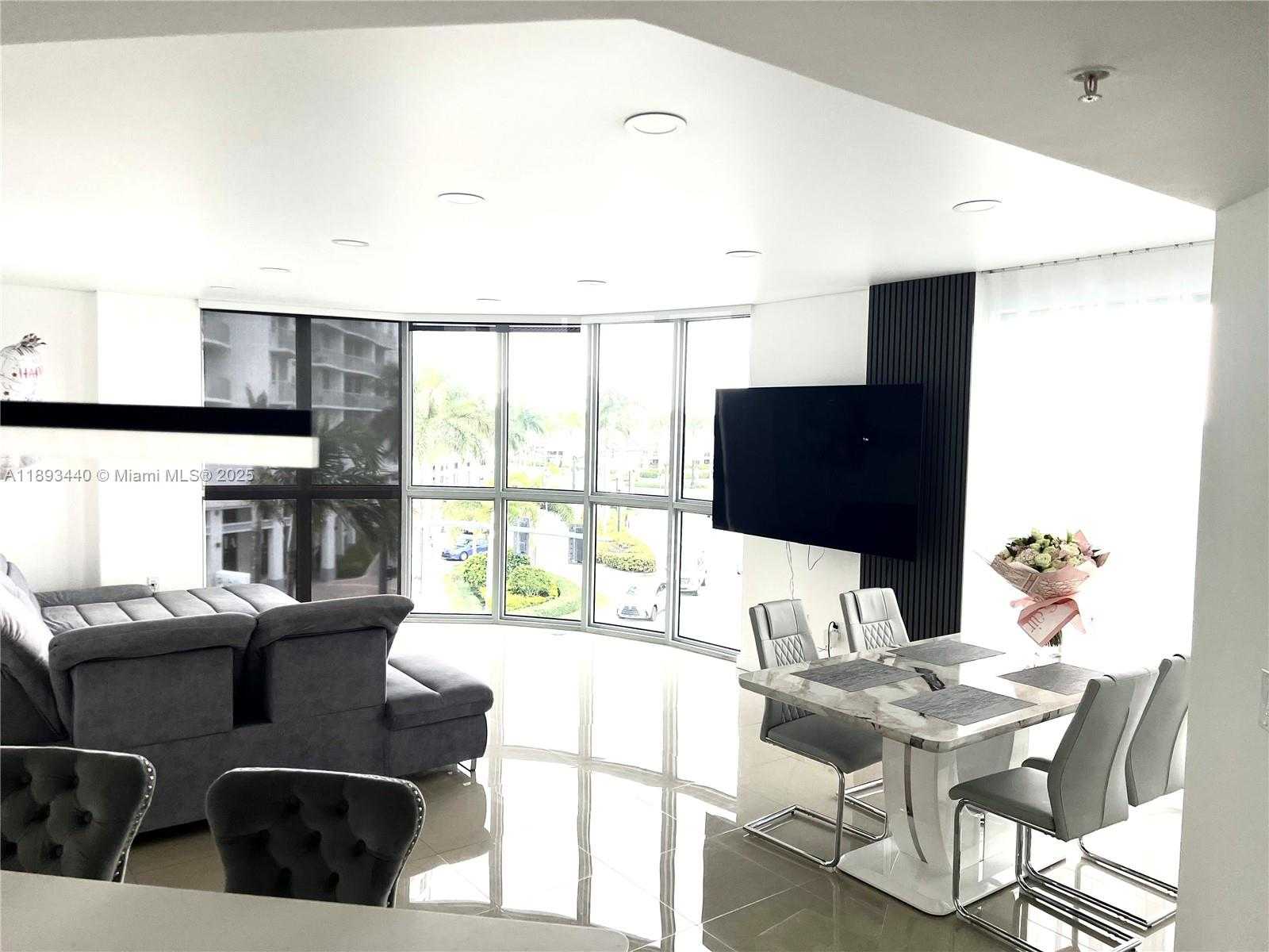 Small Image of 1830 RADIUS DR #314, Hollywood Number 3