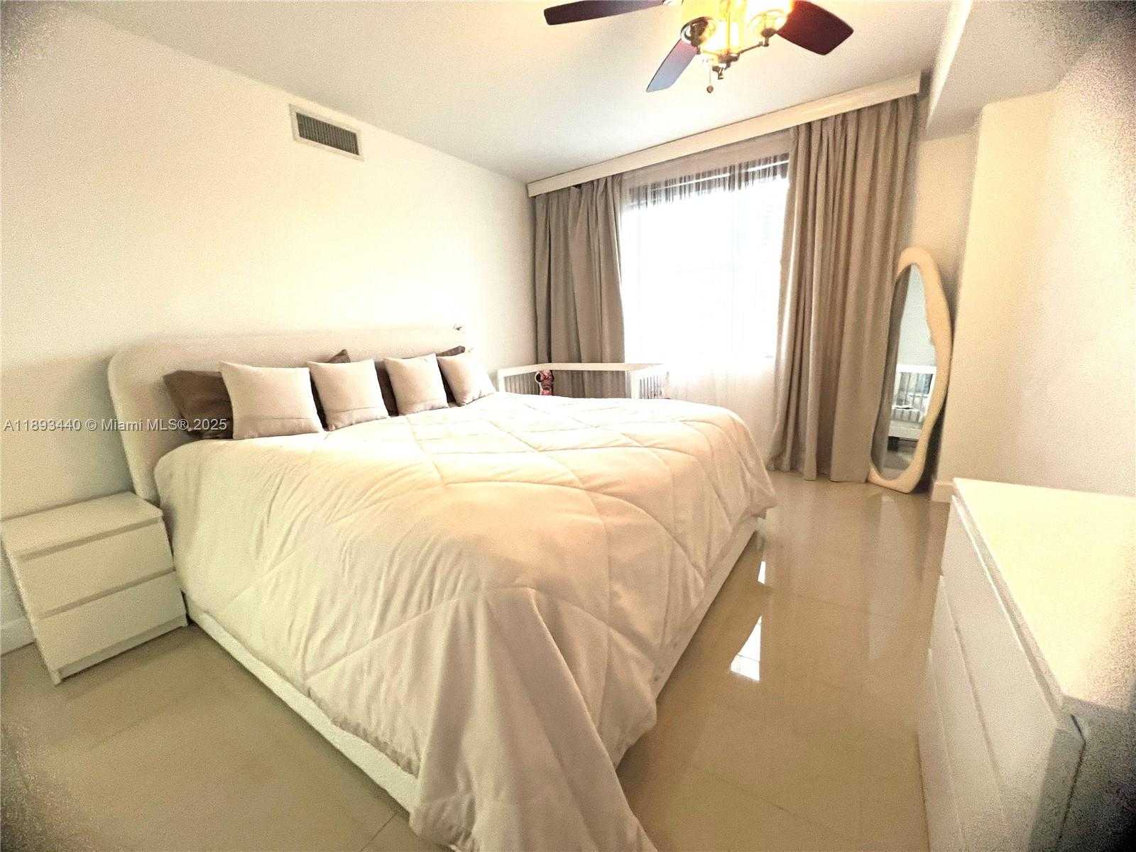 Small Image of 1830 RADIUS DR #314, Hollywood Number 5