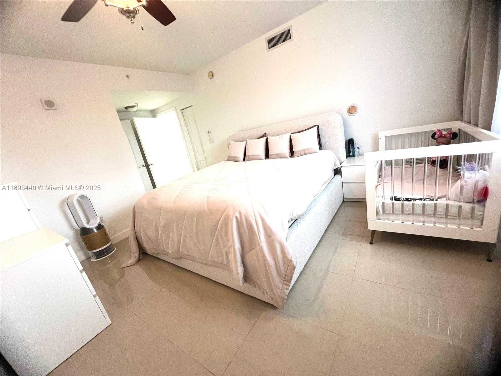 Small Image of 1830 RADIUS DR #314, Hollywood Number 6