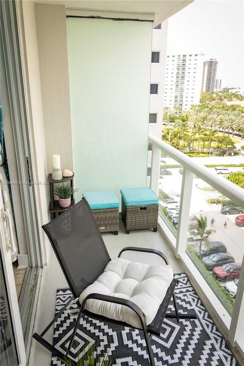 Small Image of 19201 COLLINS AVE #720, Sunny Isles Beach Number 21