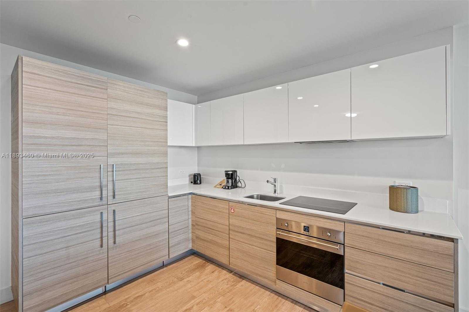 Small Image of 777 NORTH OCEAN DR #N528, Hollywood Number 5