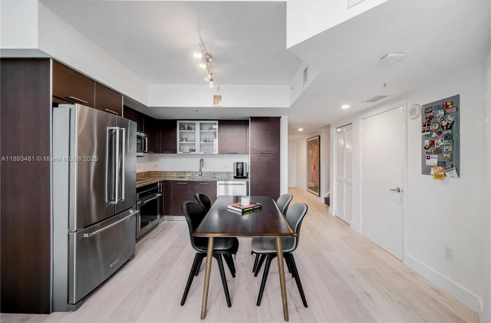 Small Image of 41 SOUTH EAST 5TH ST #1709, Miami Number 8