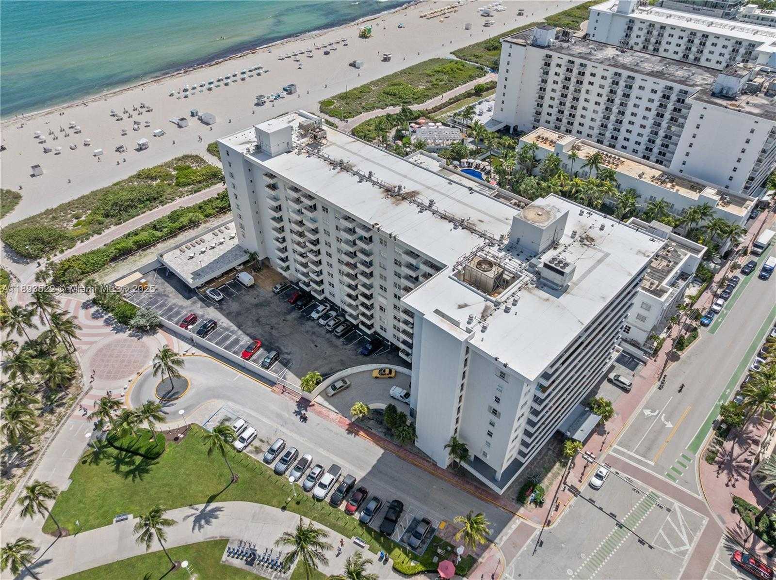 Small Image of 465 OCEAN DR #524, Miami Beach Number 3