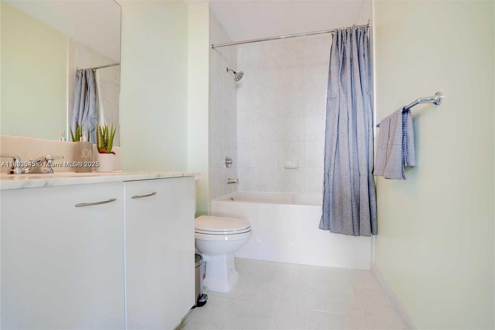 Small Image of 133 NORTH EAST 2ND AVE #2219, Miami Number 6