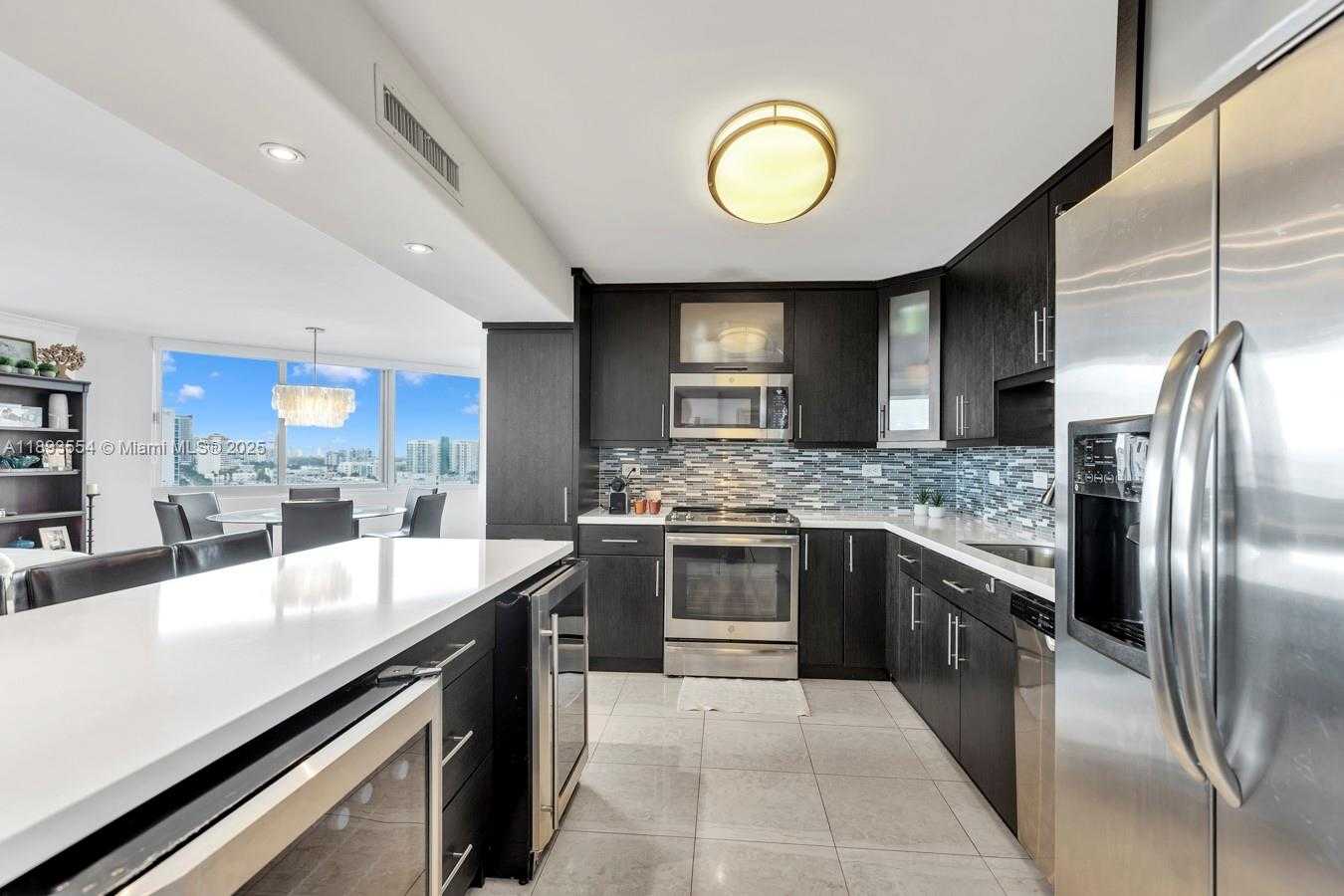Small Image of 7135 COLLINS AVE #1126, Miami Beach Number 11
