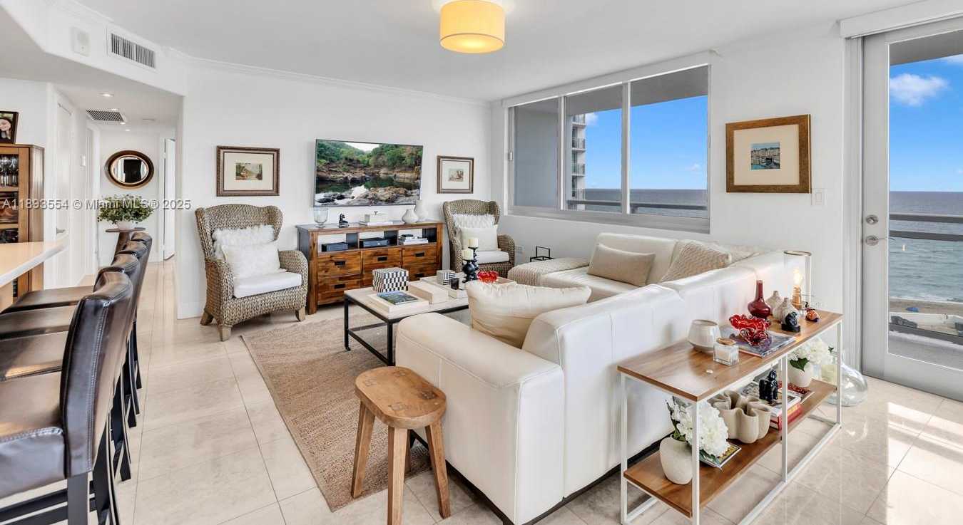 Small Image of 7135 COLLINS AVE #1126, Miami Beach Number 2
