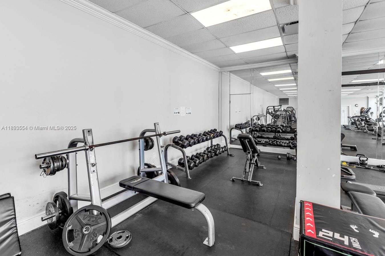Small Image of 7135 COLLINS AVE #1126, Miami Beach Number 31