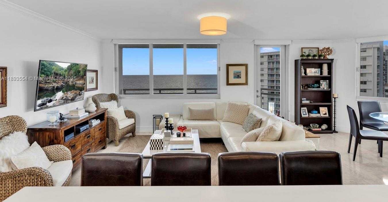 Small Image of 7135 COLLINS AVE #1126, Miami Beach Number 4