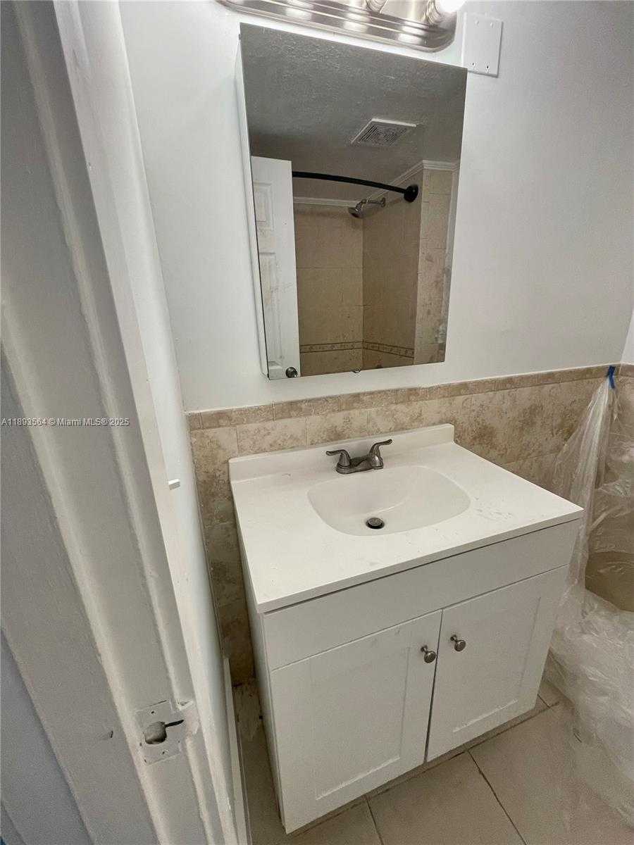 Small Image of 4660 NORTH WEST 79TH AVE #1B, Doral Number 8