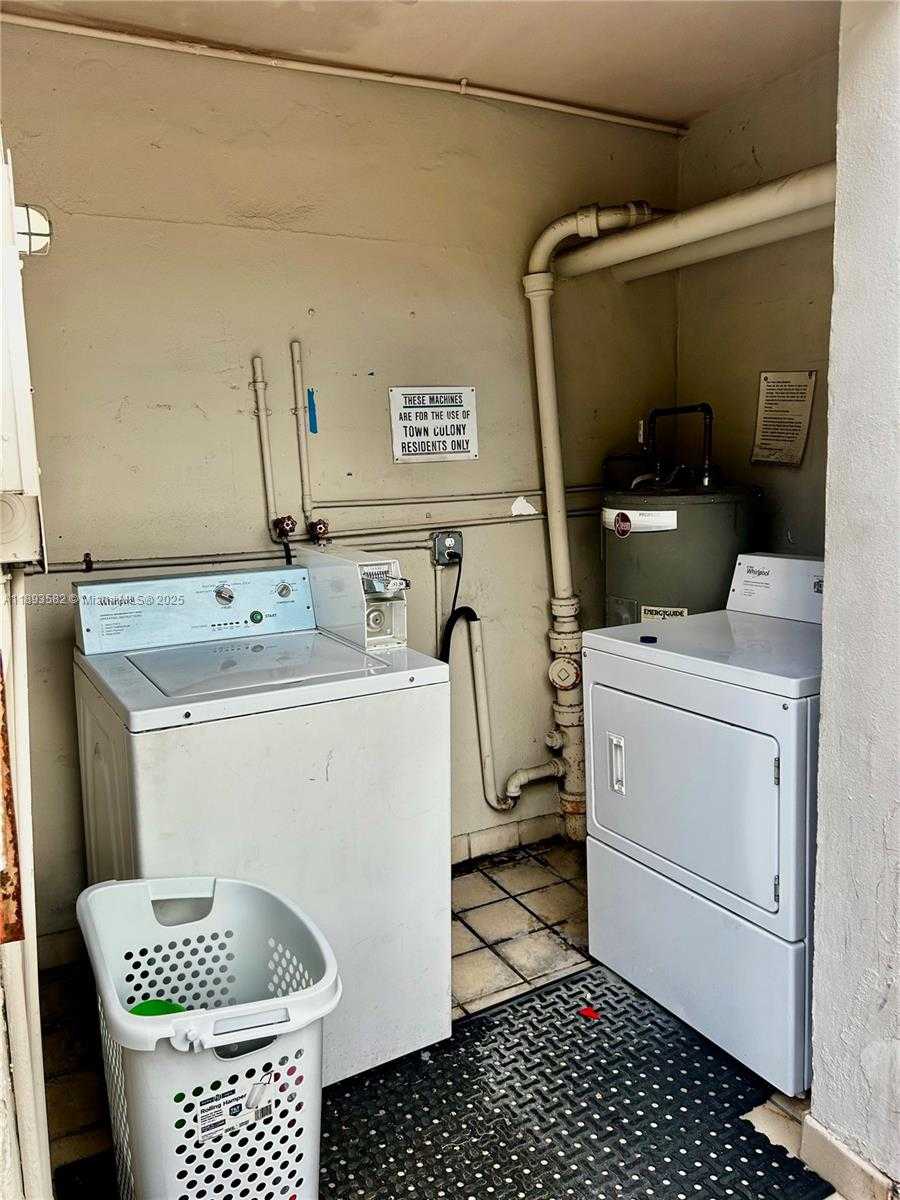 Small Image of 2918 FUNSTON ST #29B, Hollywood Number 15