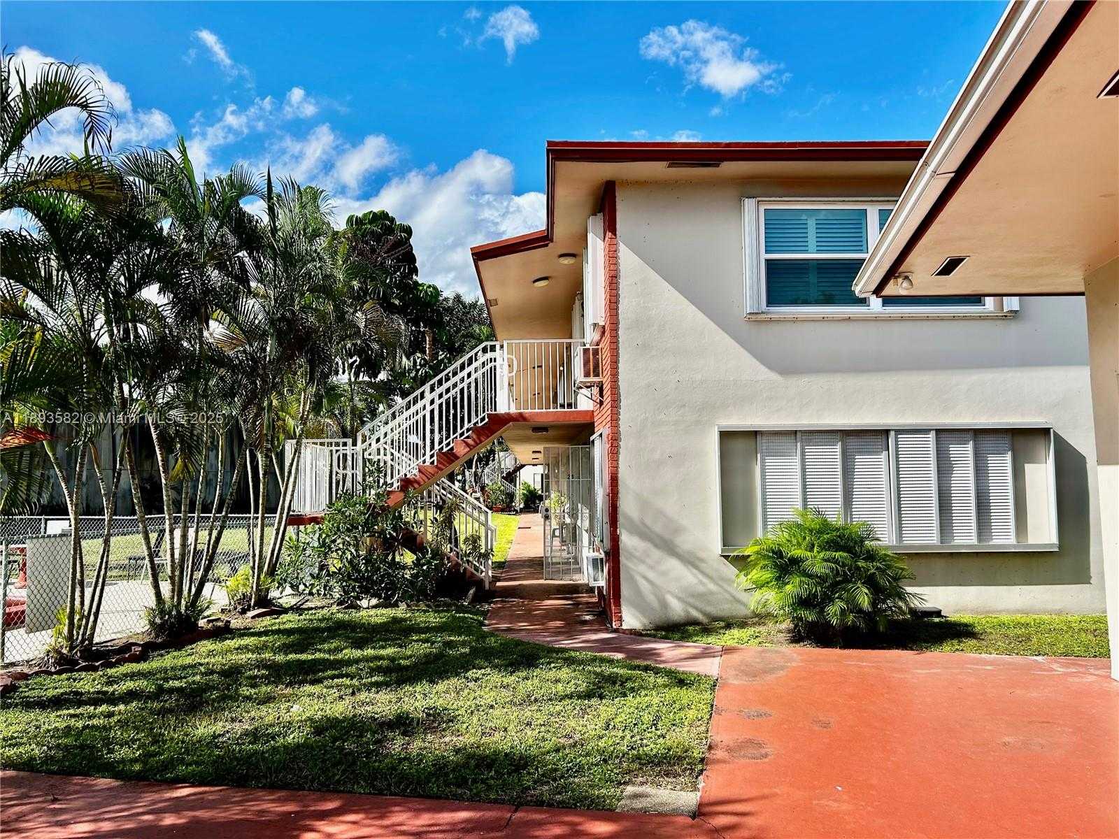 Small Image of 2918 FUNSTON ST #29B, Hollywood Number 2