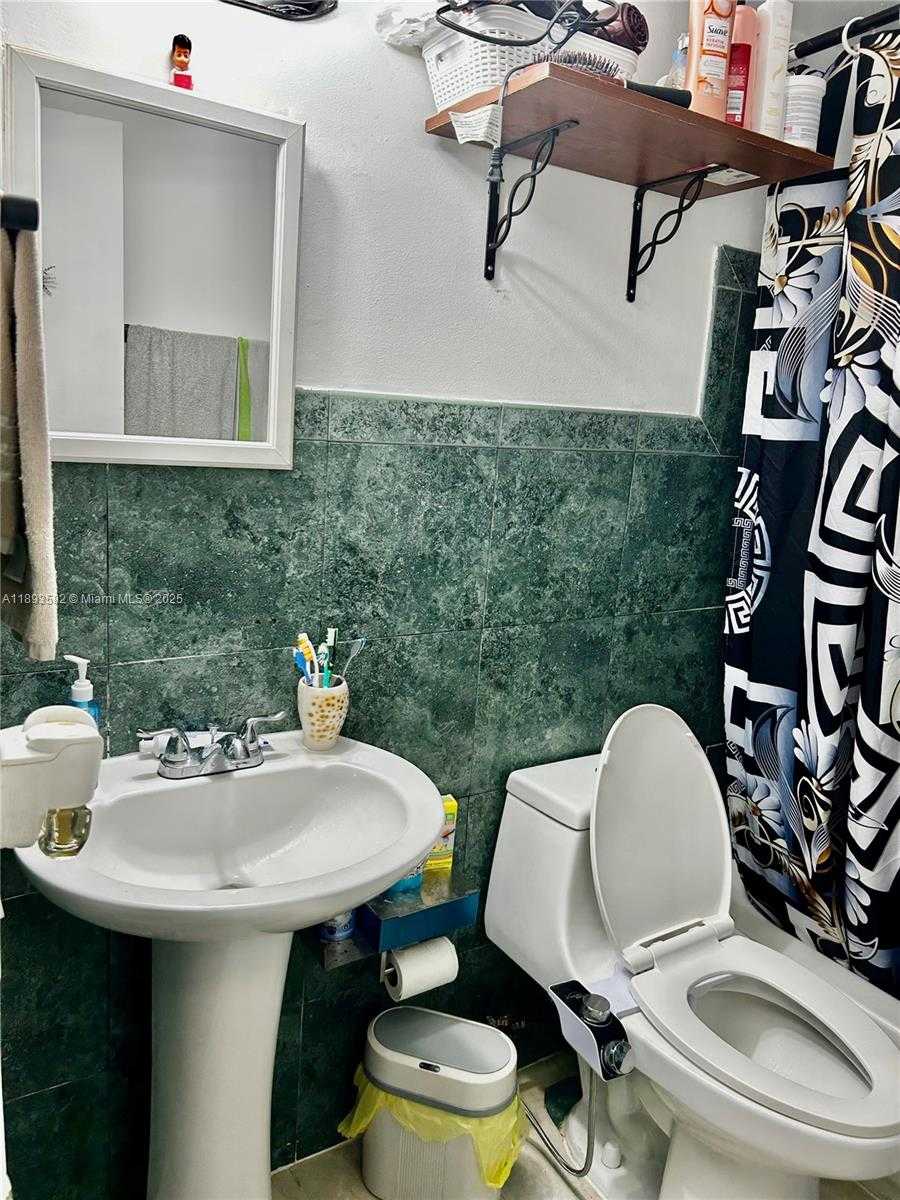 Small Image of 2918 FUNSTON ST #29B, Hollywood Number 5