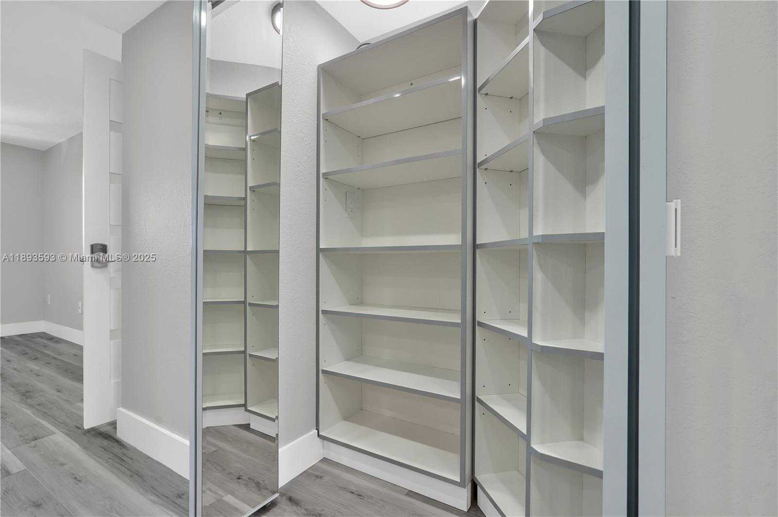 Small Image of 5880 COLLINS AVE #403, Miami Beach Number 15