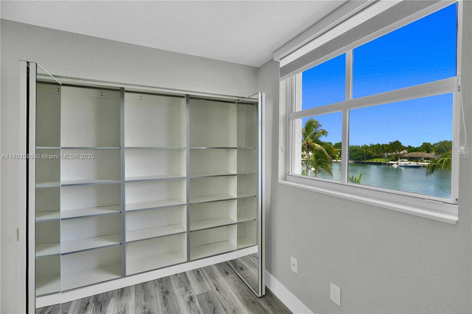 Small Image of 5880 COLLINS AVE #403, Miami Beach Number 19