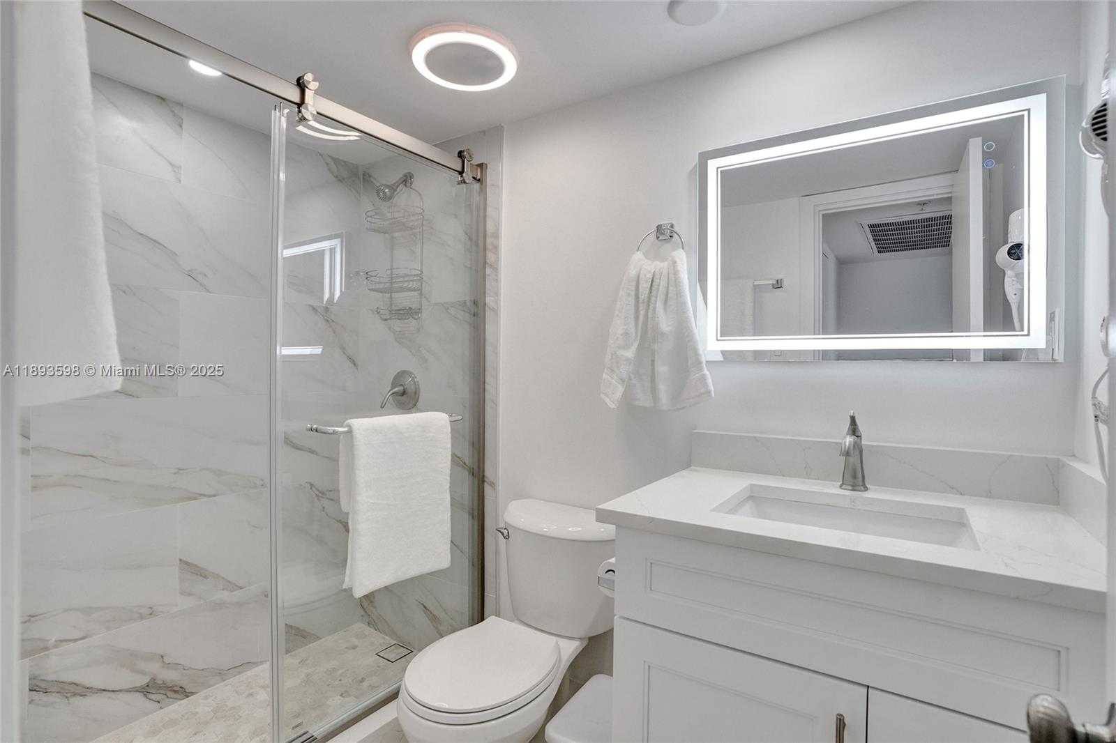 Small Image of 5225 COLLINS AVE #1411, Miami Beach Number 19