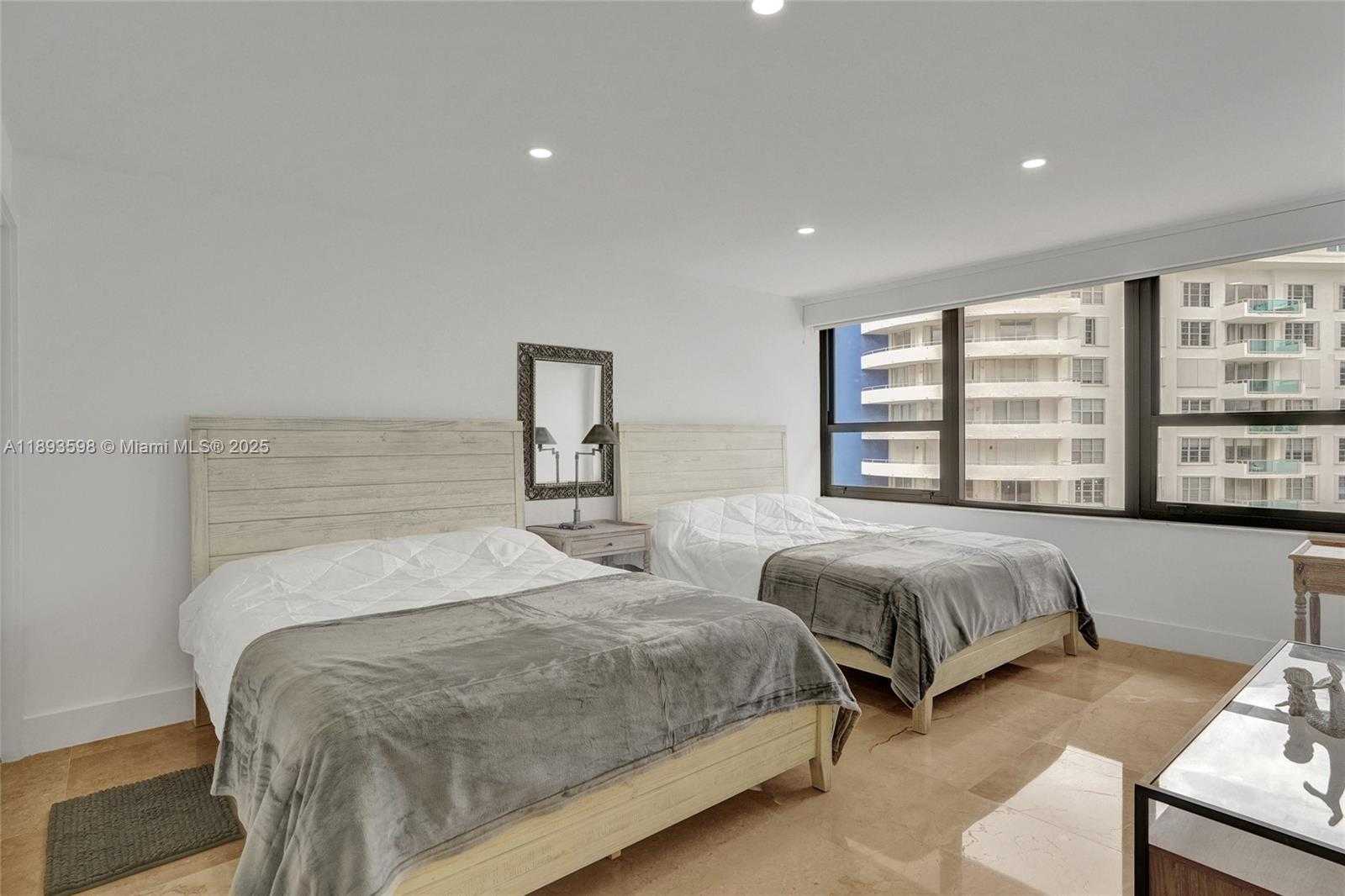 Small Image of 5225 COLLINS AVE #1411, Miami Beach Number 22