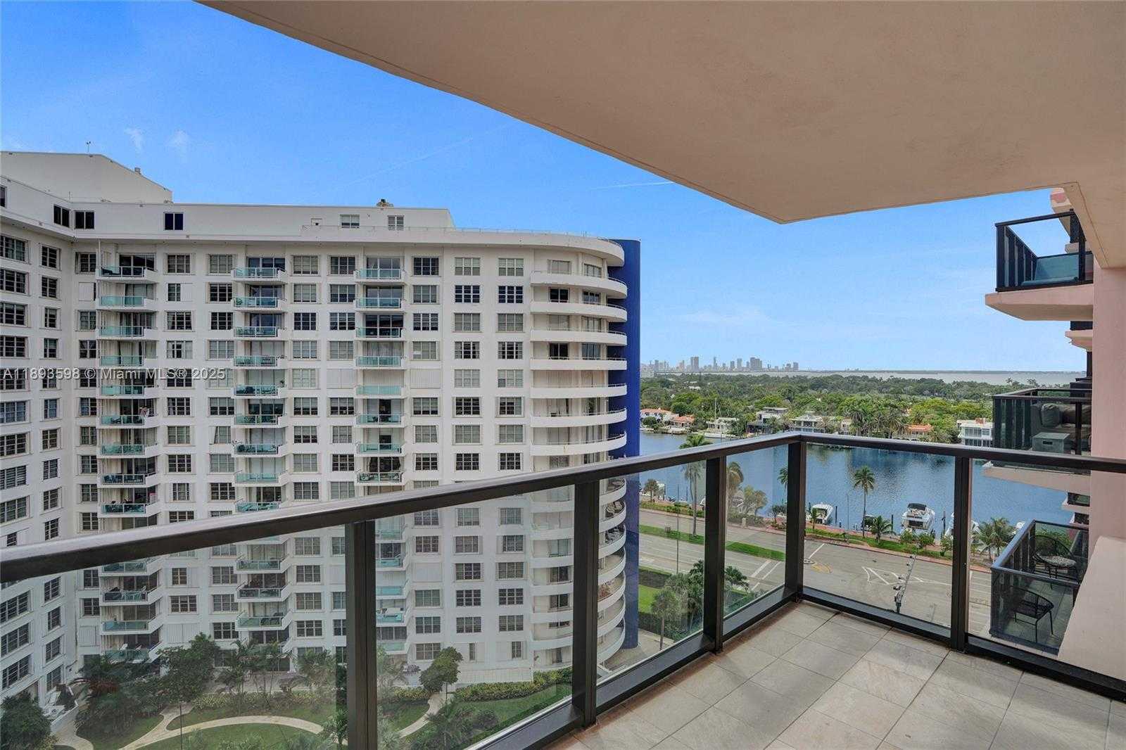 Small Image of 5225 COLLINS AVE #1411, Miami Beach Number 29