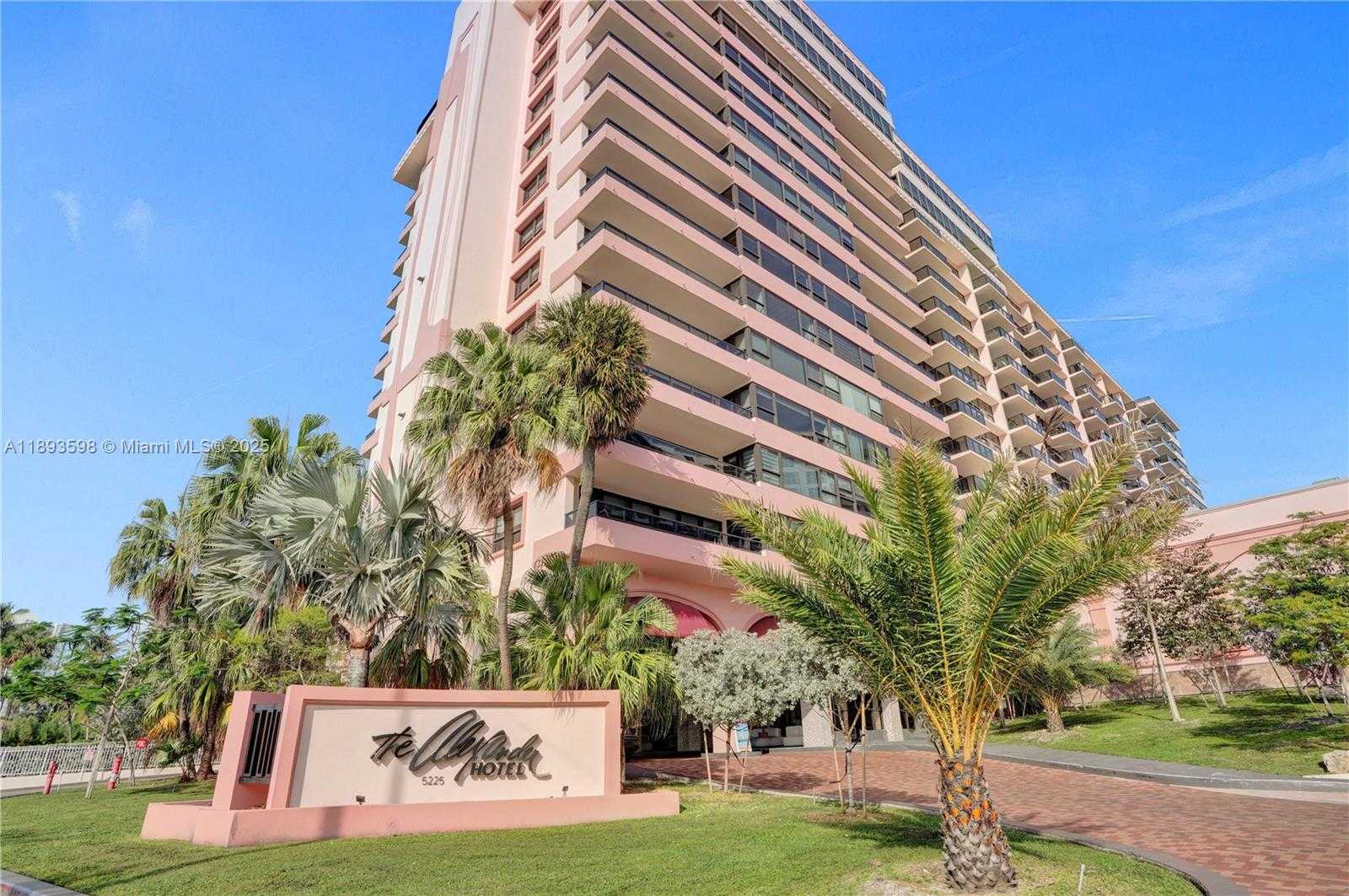 Small Image of 5225 COLLINS AVE #1411, Miami Beach Number 33