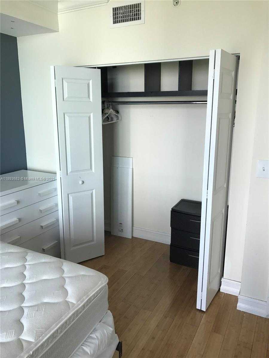 Small Image of 275 NORTH EAST 18TH ST #808, Miami Number 11