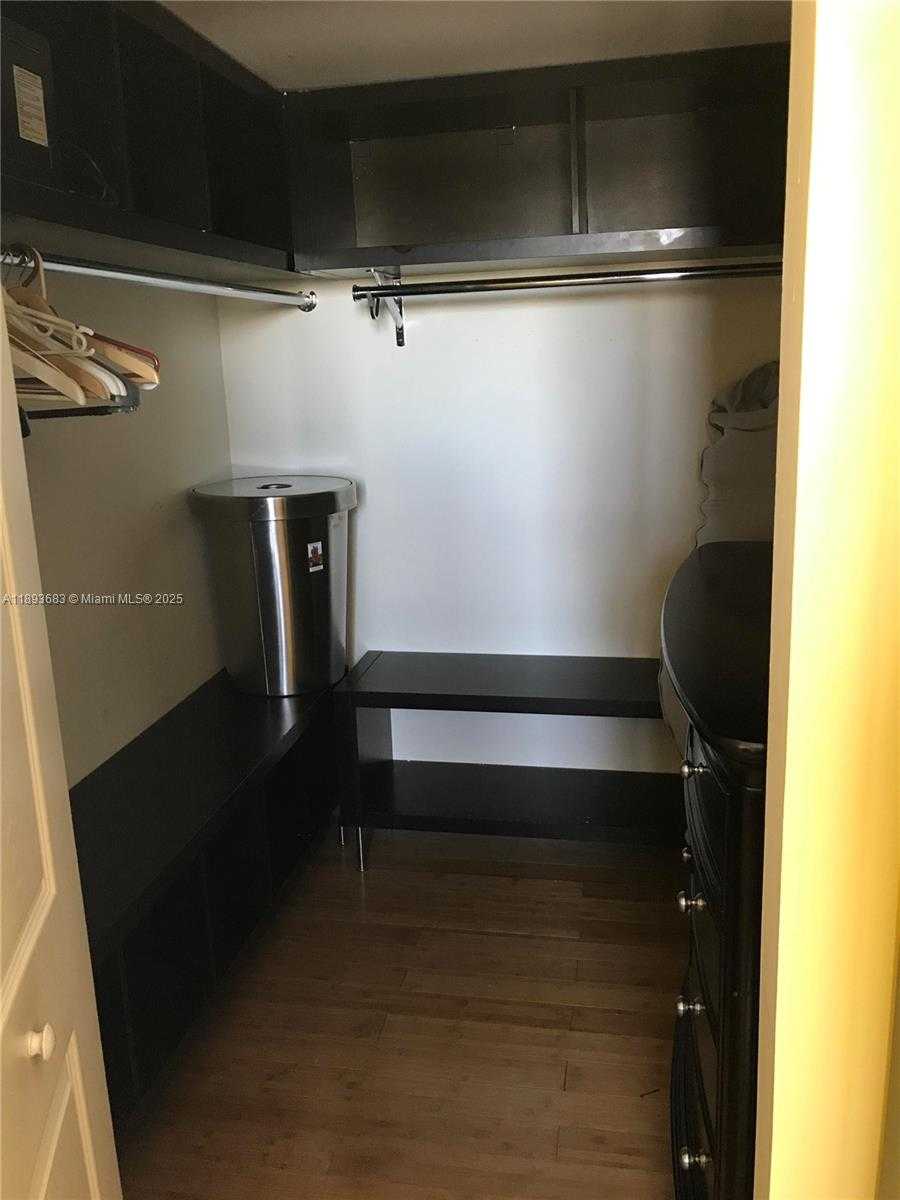 Small Image of 275 NORTH EAST 18TH ST #808, Miami Number 17