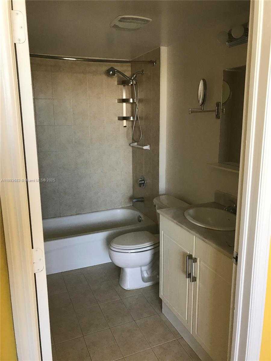 Small Image of 275 NORTH EAST 18TH ST #808, Miami Number 18