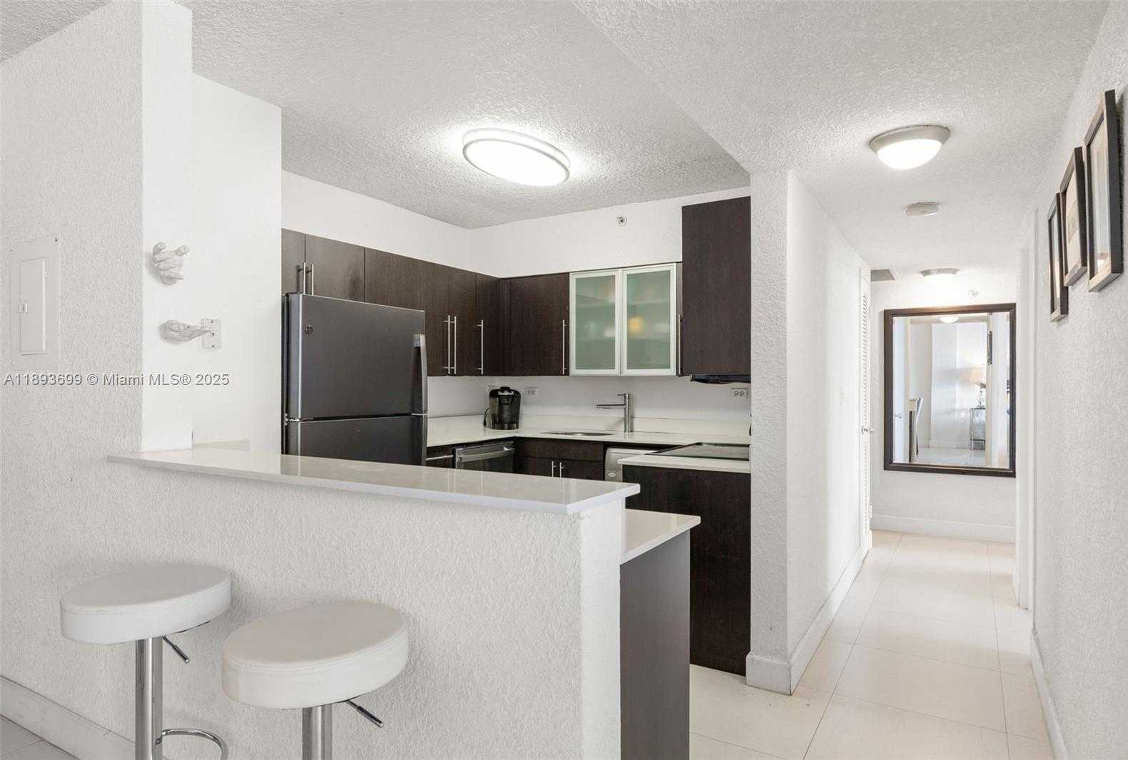 Small Image of 1500 BAY RD #1122S, Miami Beach Number 5