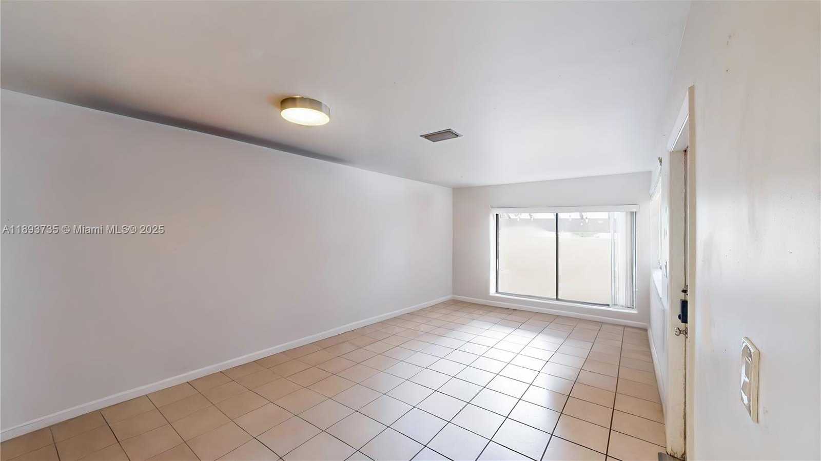 Small Image of 13292 SOUTH WEST 114TH TER, Miami Number 11