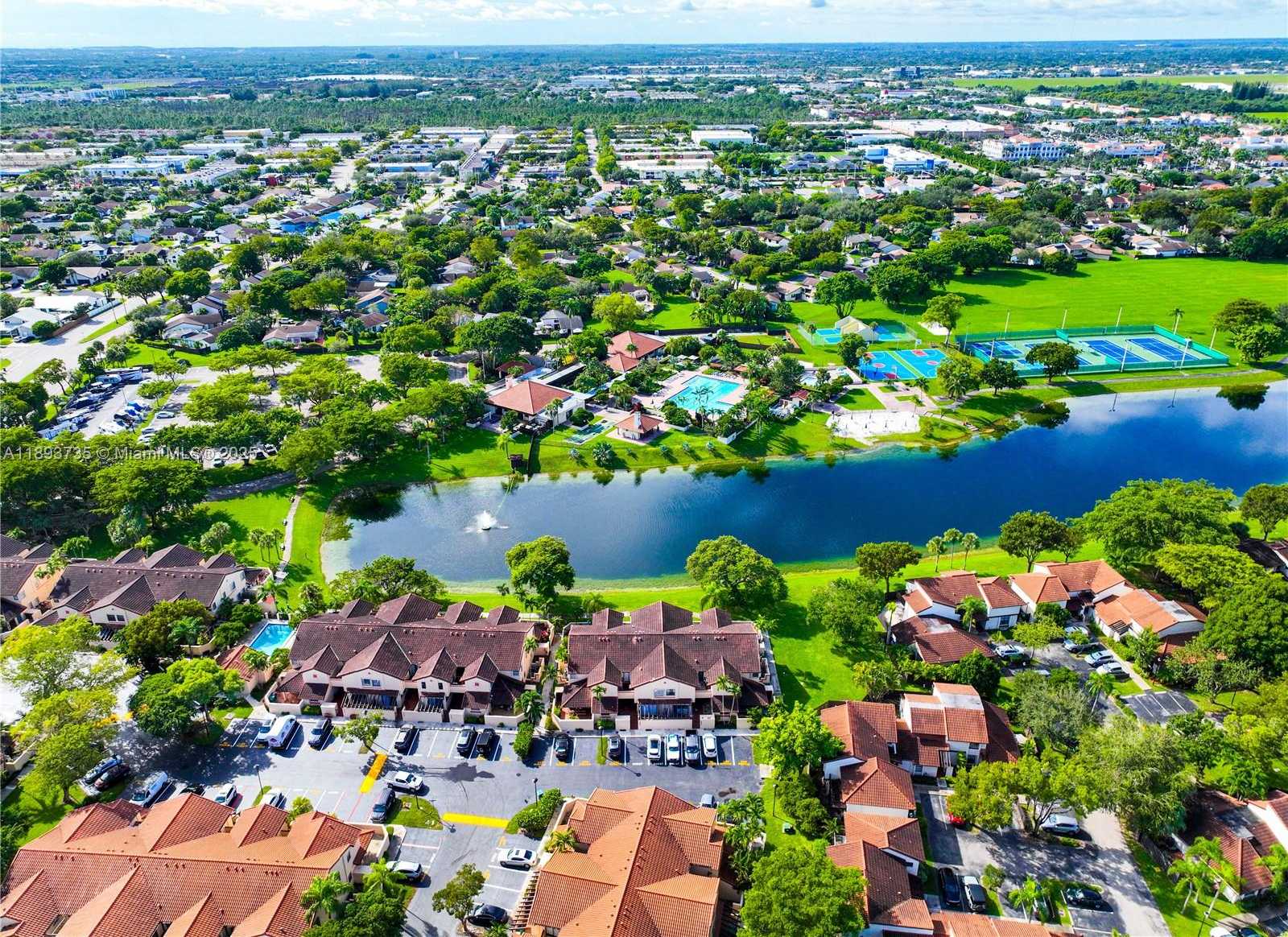 Small Image of 13292 SOUTH WEST 114TH TER, Miami Number 56