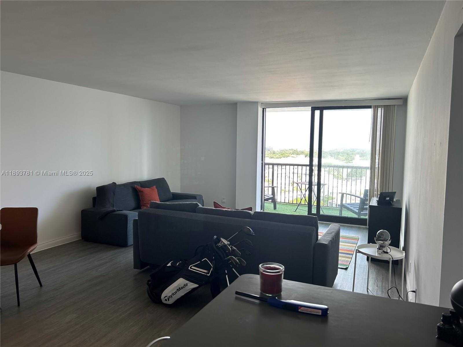 Small Image of 1800 COLLINS AVE #15B, Miami Beach Number 10